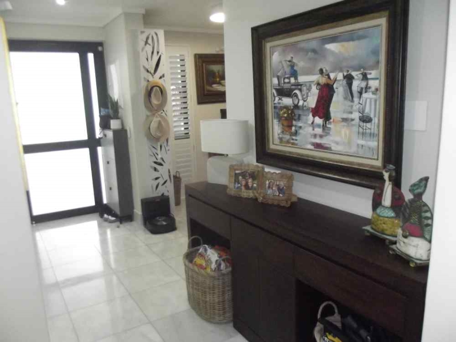 2 Bedroom Property for Sale in Bloubergstrand Western Cape